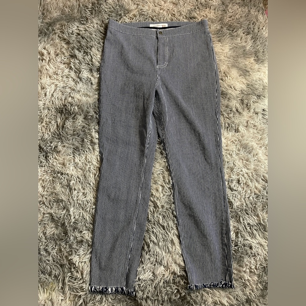 Cupcakes and Cashmere Navy White Pinstripe Skinny Jeans Raw Hem Women’s Size - Picture 2 of 6